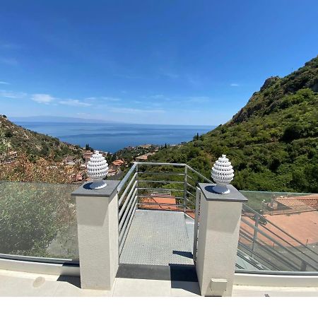 Suite Apartments Branco - Infinity Pool & Sea View - 5 Minuti Dal Centro تاورمينا المظهر الخارجي الصورة