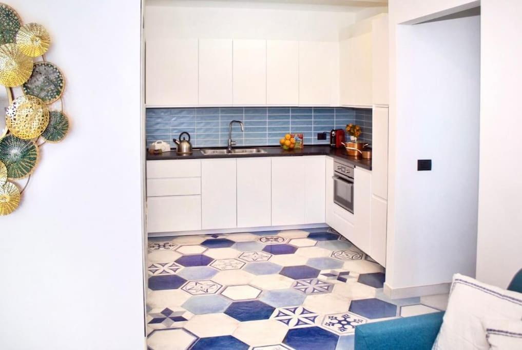 Suite Apartments Branco - Infinity Pool & Sea View - 5 Minuti Dal Centro تاورمينا المظهر الخارجي الصورة