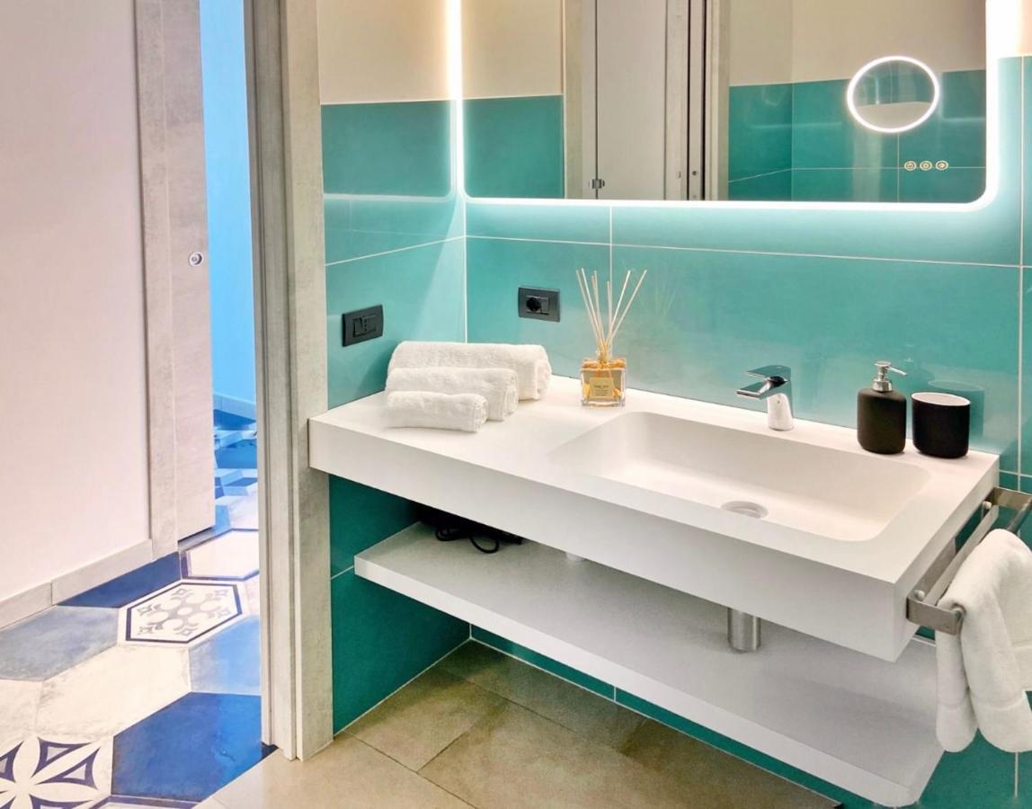 Suite Apartments Branco - Infinity Pool & Sea View - 5 Minuti Dal Centro تاورمينا المظهر الخارجي الصورة