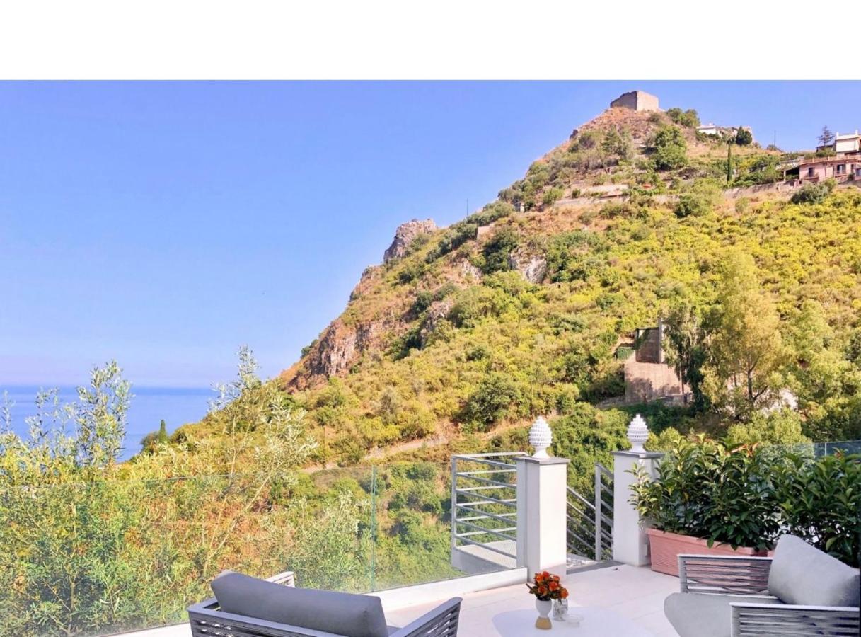 Suite Apartments Branco - Infinity Pool & Sea View - 5 Minuti Dal Centro تاورمينا المظهر الخارجي الصورة